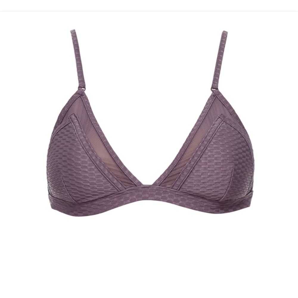 Vetchy triangle top